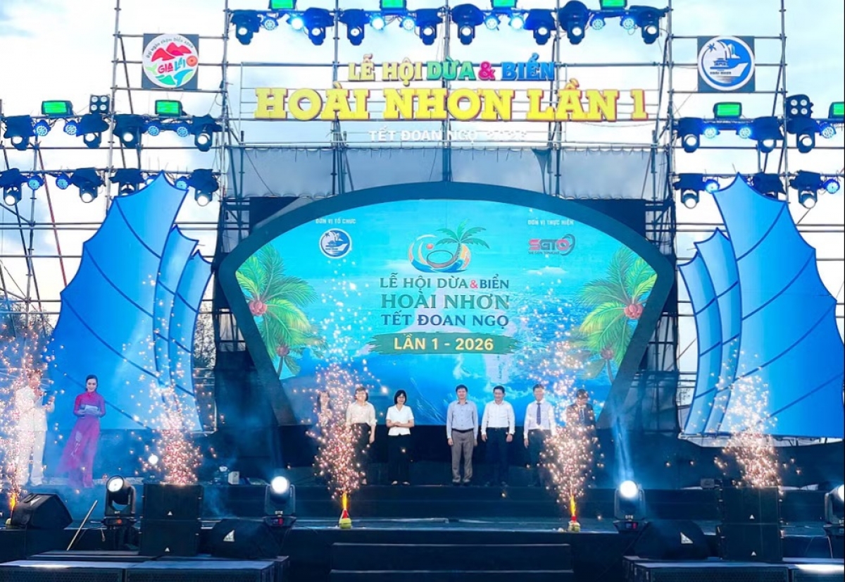 Lễ hội Dừa &amp; Biển Hoài Nhơn - Tết Đoan Ngọ lần thứ I năm 2026 với chủ đề “Chạm gió biển - Đậm vị quê dừa”. Ảnh: Báo Gia Lai