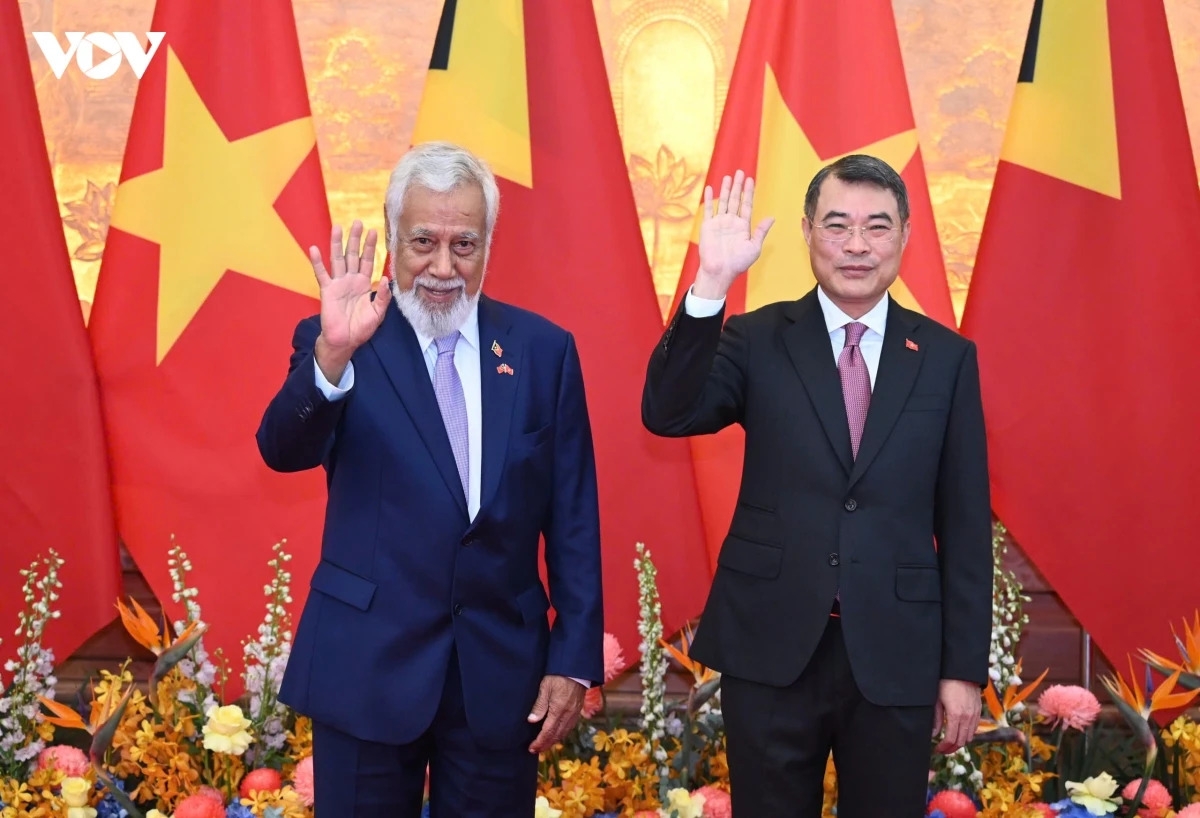 El primer ministro de Vietnam, Le Minh Hung (d.), y su homólogo de Timor Oriental, Kay Rala Xanana Gusmão, en Hanói, 9 de junio de 2026. Foto: VOV