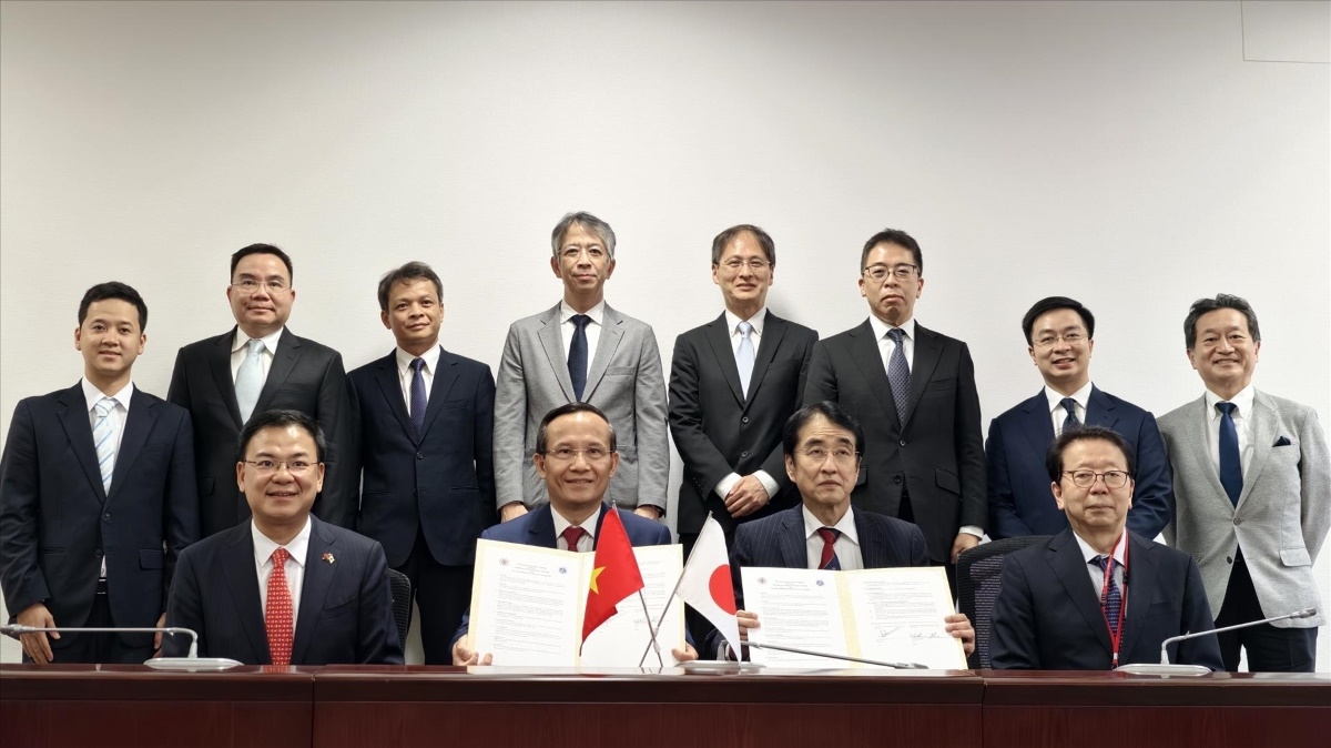 Hai bệnh viện vui mừng khi có cơ hội trao đổi học thuật, đào tạo nhân lực và trao đổi công nghệ y học tiên tiến. Ảnh: Bùi Hà/PV TTXVN tại Nhật Bản