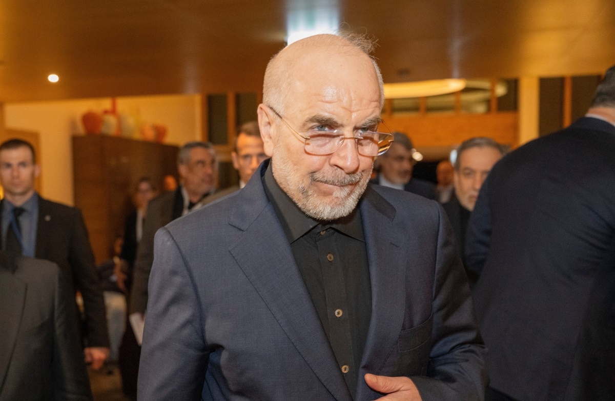 Arrivée du président du Parlement iranien, Mohammed Bagher Ghalibaf, au Bürgenstock (Suisse), tôt le dimanche 21 juin. Photo: AP