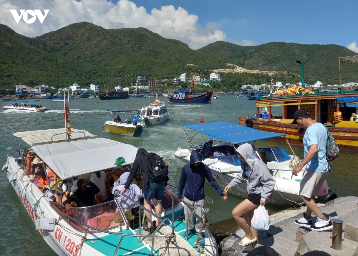 Tỉnh Khánh Hòa đang bước vào mùa cao điểm du lịch hè. Ảnh minh họa: VOV