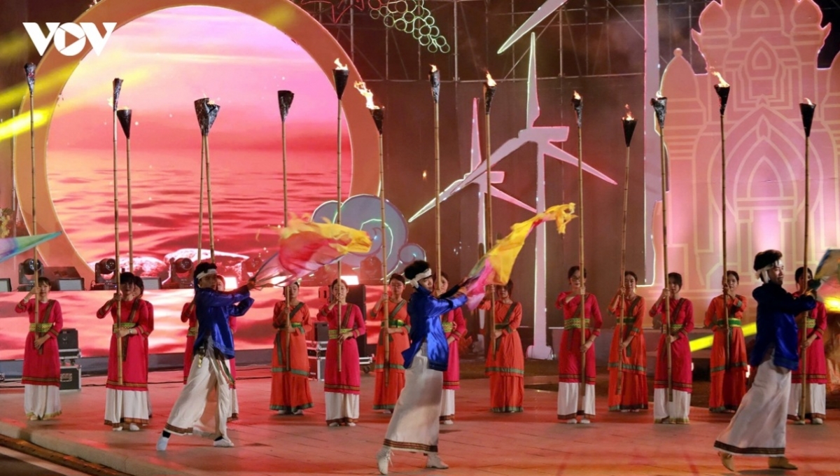 Hari festival ini merupakan kesempatan untuk menghormati dan melestarikan budaya Cham. Foto: VOV