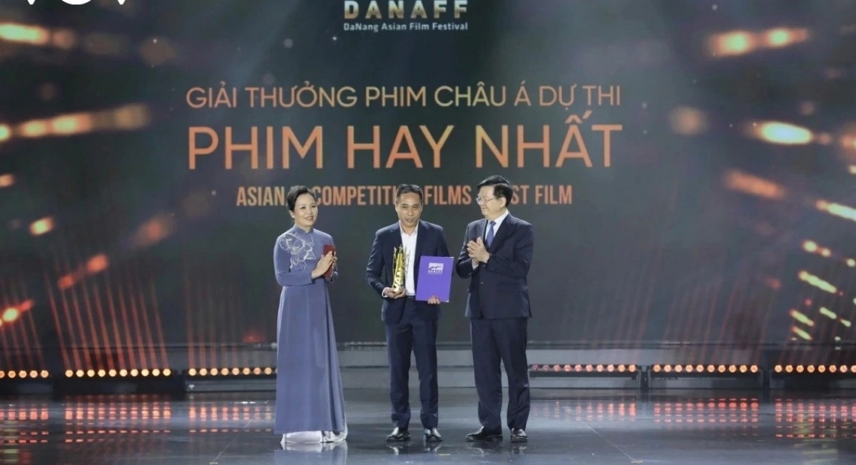 Además de sus actividades profesionales, el 4.º Festival de Cine Asiático de Da Nang mantiene una estrecha relación con el público a través de diversos eventos paralelos. Foto: VOV
