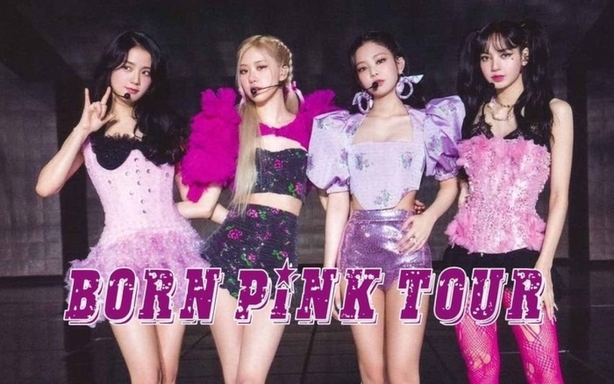 Nhóm nhạc nổi tiếng Hàn Quốc Blackpink trong tour diễn tại Hà Nội.