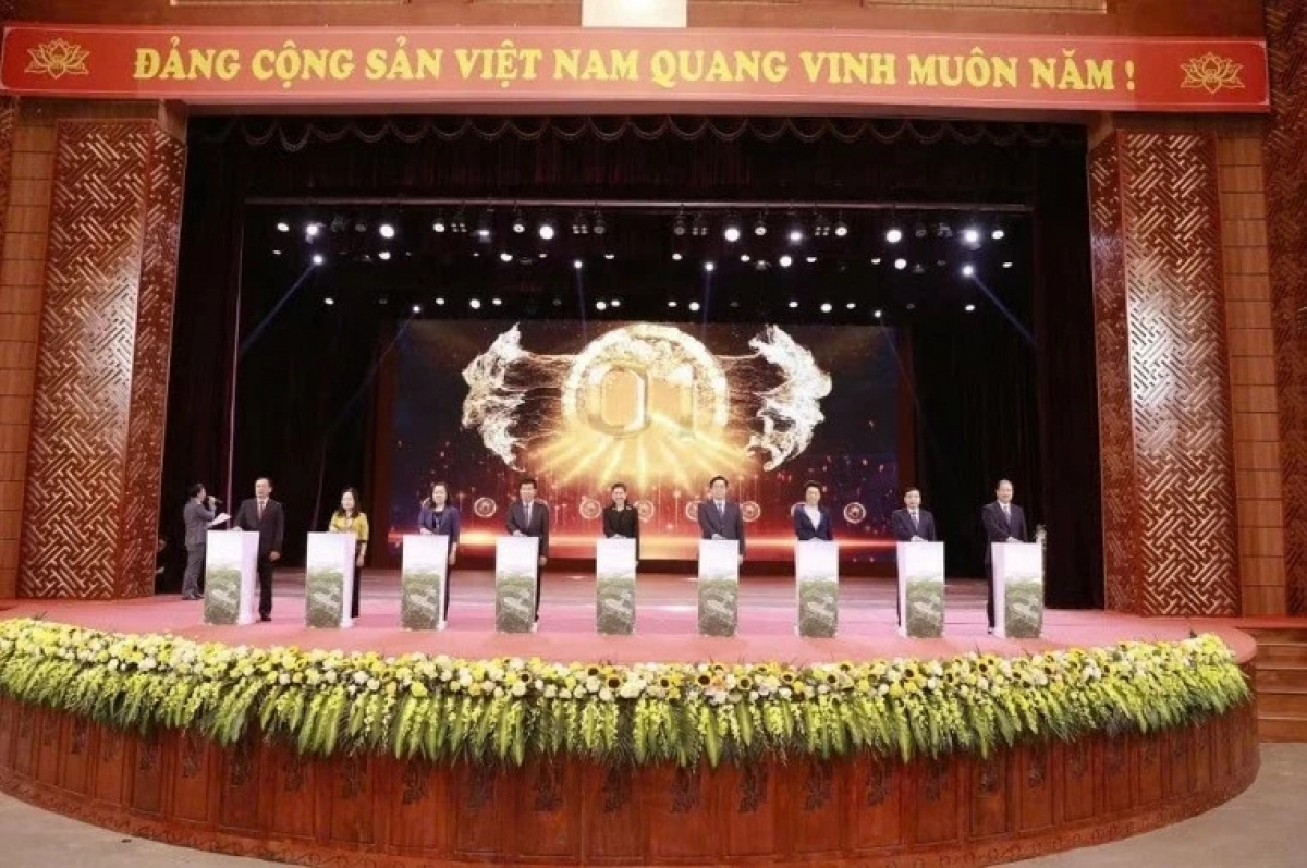 พิธีกดปุ่มเปิดตัวโครงการนิคมอุตสาหกรรมดวานหุ่ง – อมตะ City Phú Thọ