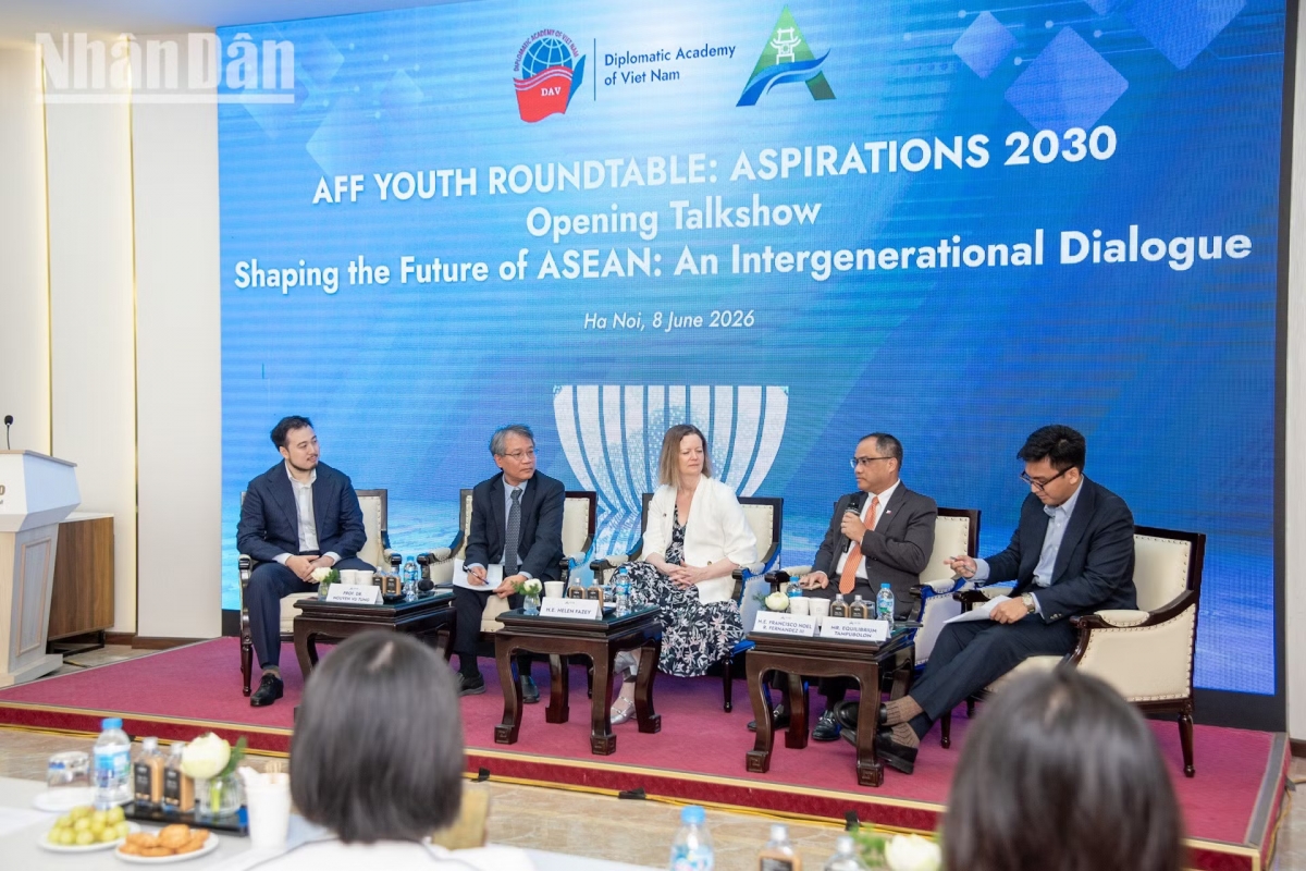Dialogue «Jeunesse de l’ASEAN: Aspirations 2030» à l’Académie de diplomatie du Vietnam. Photo: nhandan.vn