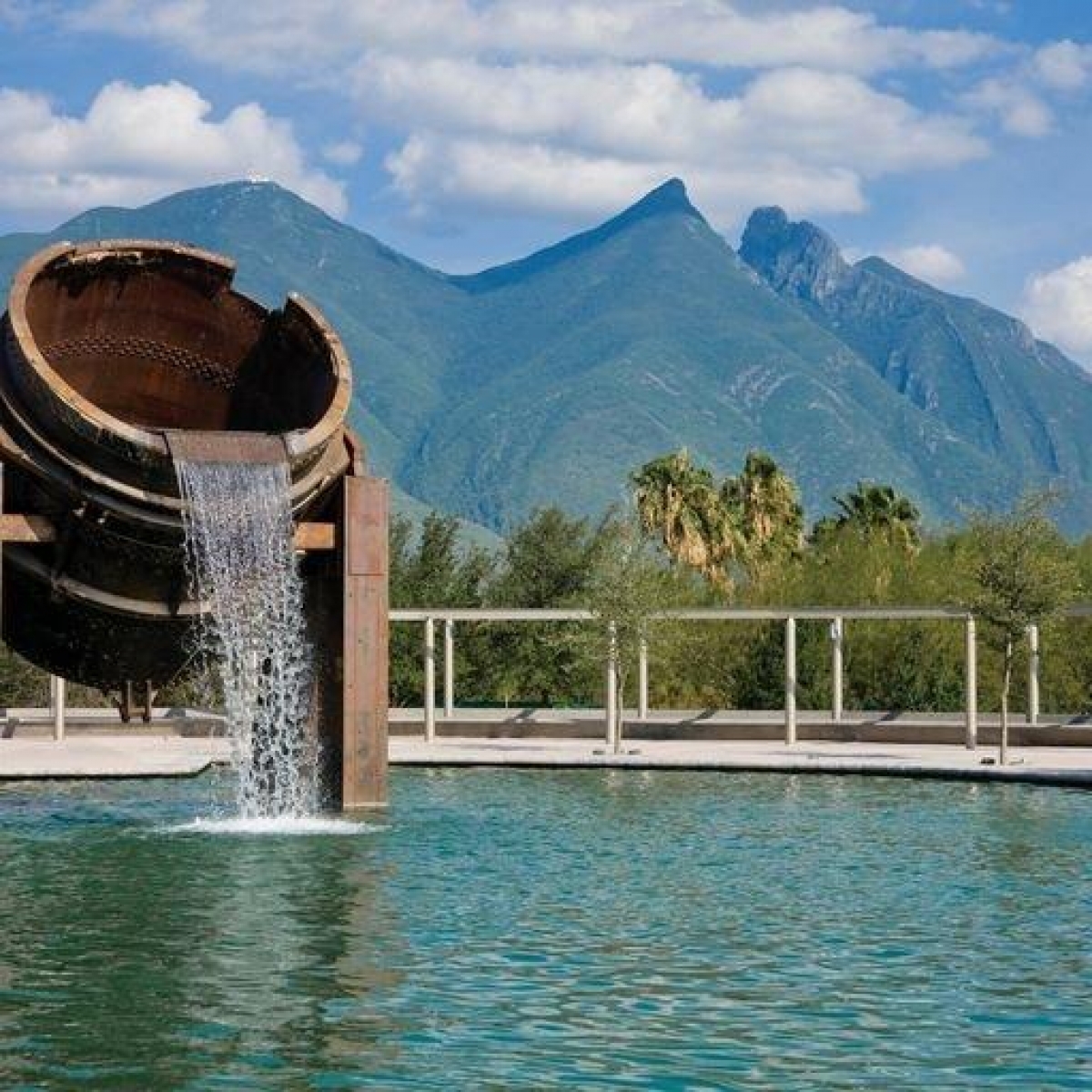 El Cerro de la Silla y Crison, en el estado de Nuevo León, en México. Fuente: IMER