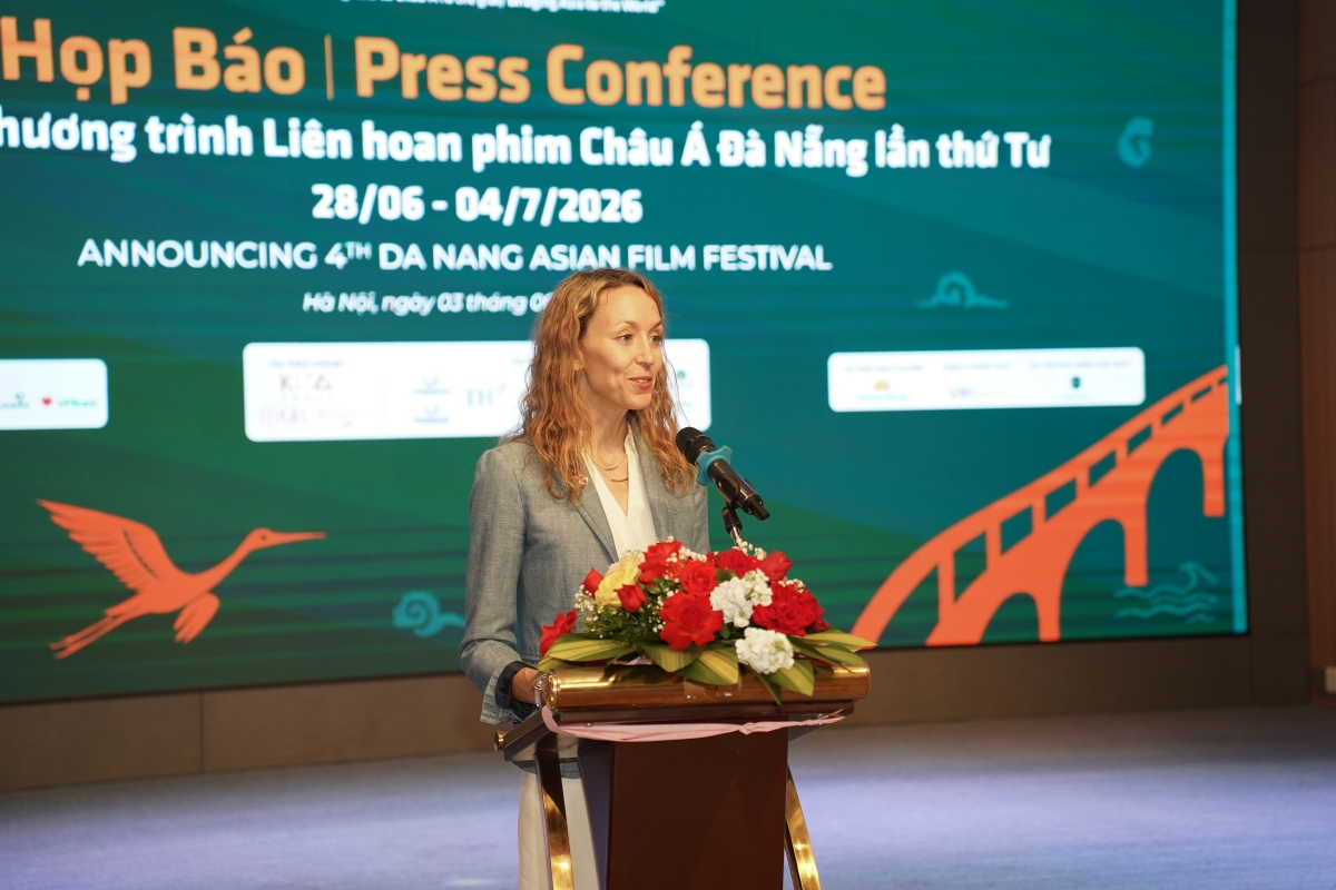 Bà Courtney Beale, Phó Đại sứ Hoa Kỳ tại Việt Nam đánh giá cao tầm nhìn và tâm huyết trong việc xây dựng LHP Châu Á Đà Nẵng thành một sự kiện văn hóa quan trọng trong khu vực - Ảnh: Anh Vũ