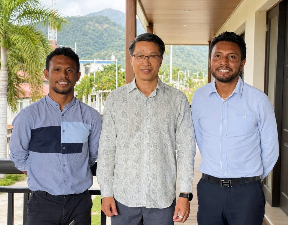  Kuasa Usaha Vietnam di Timor-Leste, Pham Binh Dam (tengah) . Foto: VOV-Jakarta