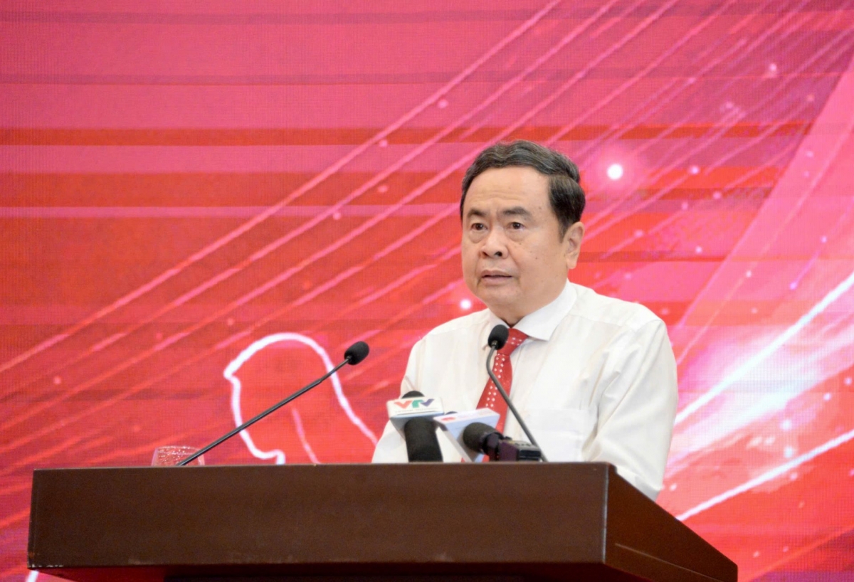 Ketua MN Tran Thanh Man menyampaikan pidato di depan upacara tersebut (Foto: Le Tuyet/VOV)