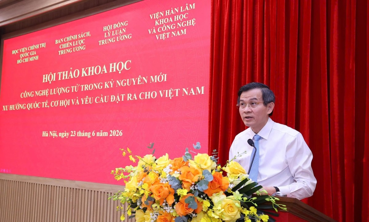 胡志明国家政治学院院长段明训在会上发言