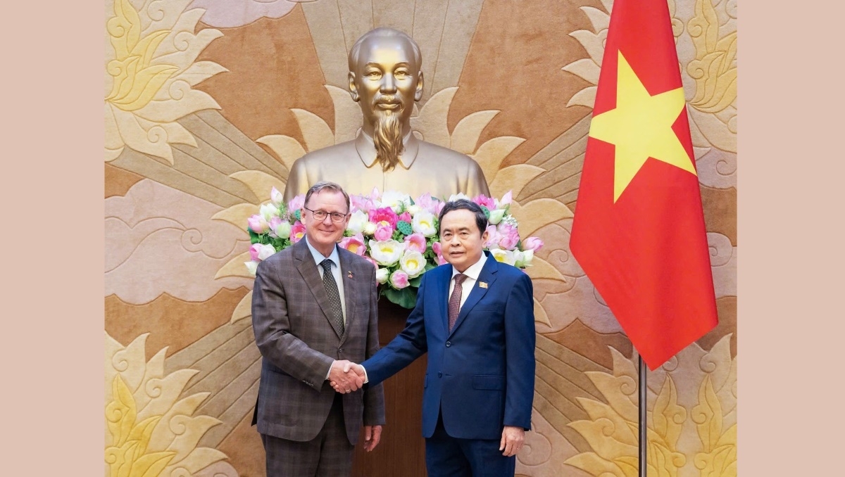 El presidente de la Asamblea Nacional, Tran Thanh Man, y el vicepresidente del Bundestag Alemán, Bodo Ramelow. Foto: Le Tuyet/VOV
