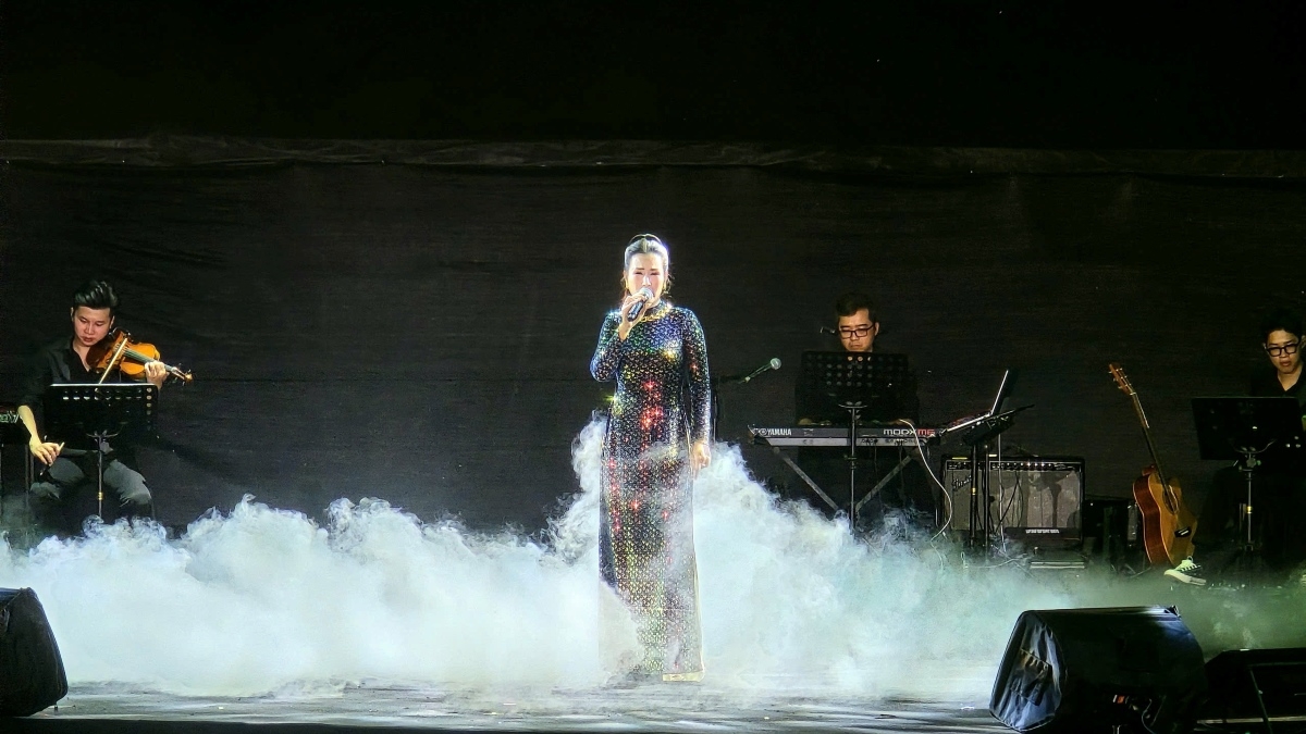 Malam Musik Trinh di Hue  (Foto: Le Hieu/VOV)