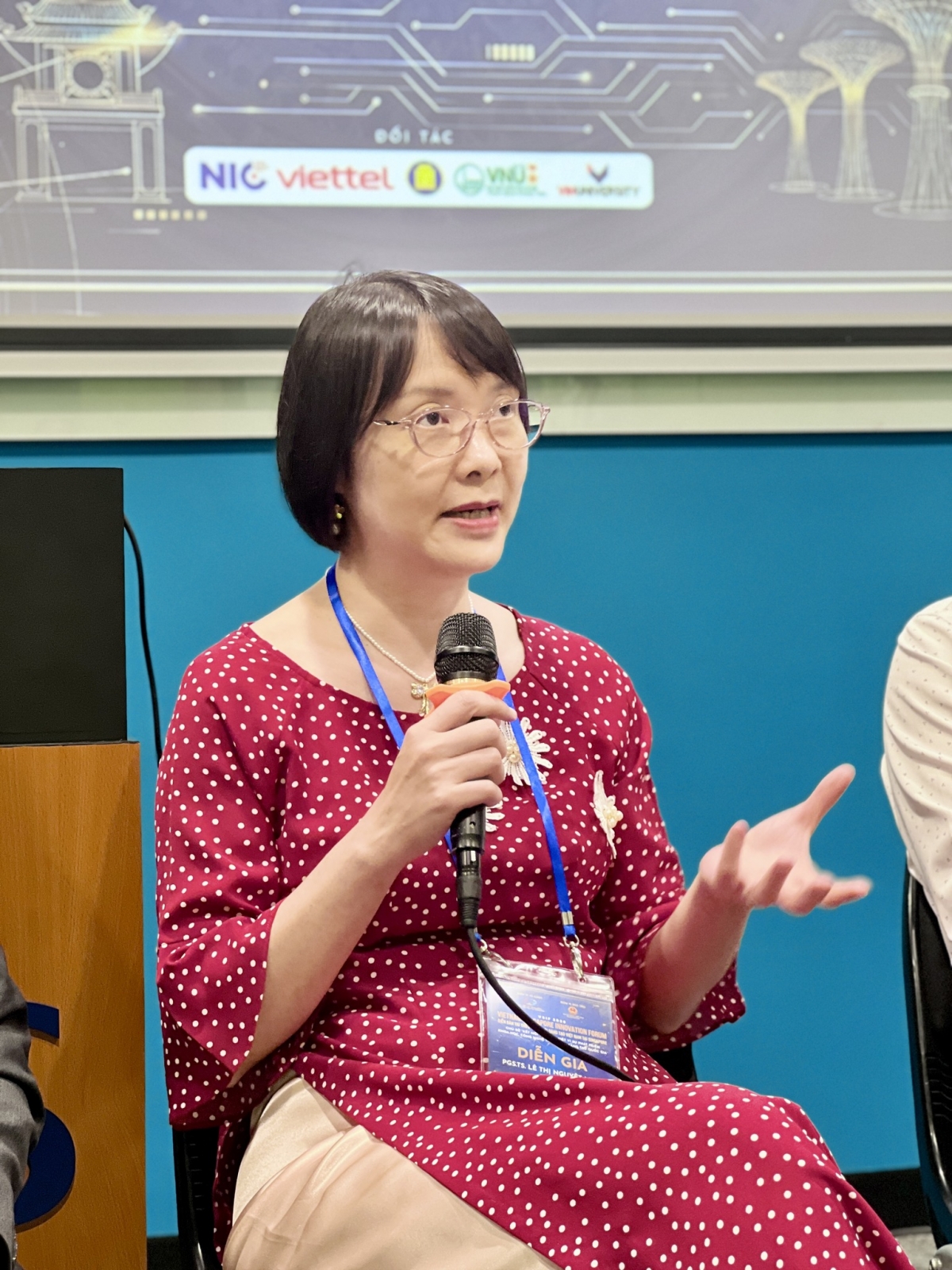 Phó GS, TS, Lê Thị Nguyệt Minh, ĐH Quốc gia Singapore