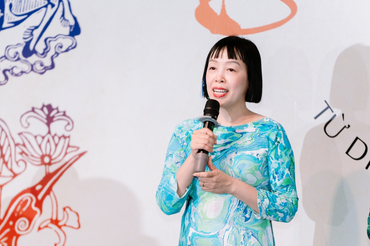 Họa sĩ Lê Thanh chia sẻ về bộ sưu tập.