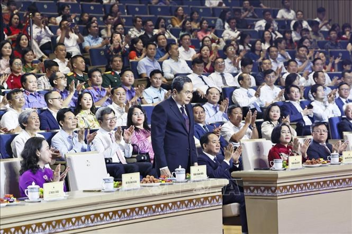 Nhân dịp kỷ niệm 101 năm Ngày Báo chí cách mạng Việt Nam (21/6/1925 - 21/6/2026); tối nay, 21/6, tại thành phố Hải Phòng, diễn ra Lễ trao giải báo chí quốc gia lần thứ 20. Thay mặt lãnh đạo Đảng, Nhà nước, Chủ tịch Quốc hội Trần Thanh Mẫn dự và phát biểu tại Lễ trao giải. Ảnh: Doãn Tấn/TTXVN