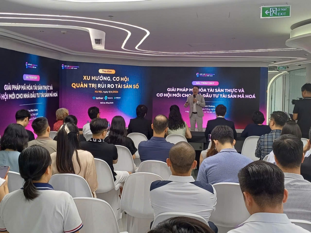 El seminario “Tendencias, Oportunidades y Gestión de Riesgos de los Activos Digitales”, celebrado el 4 de junio en Hanói. Foto: VOV