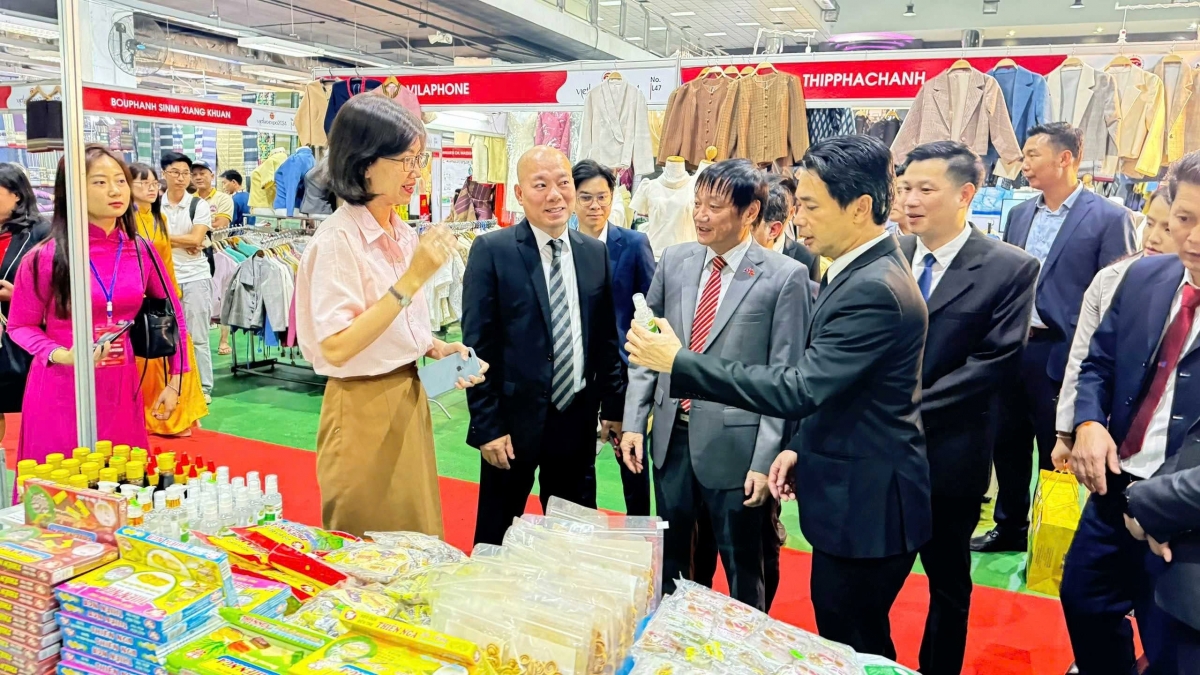 Gian hàng tại VIETLAO EXPO 2025. Ảnh: BTC
