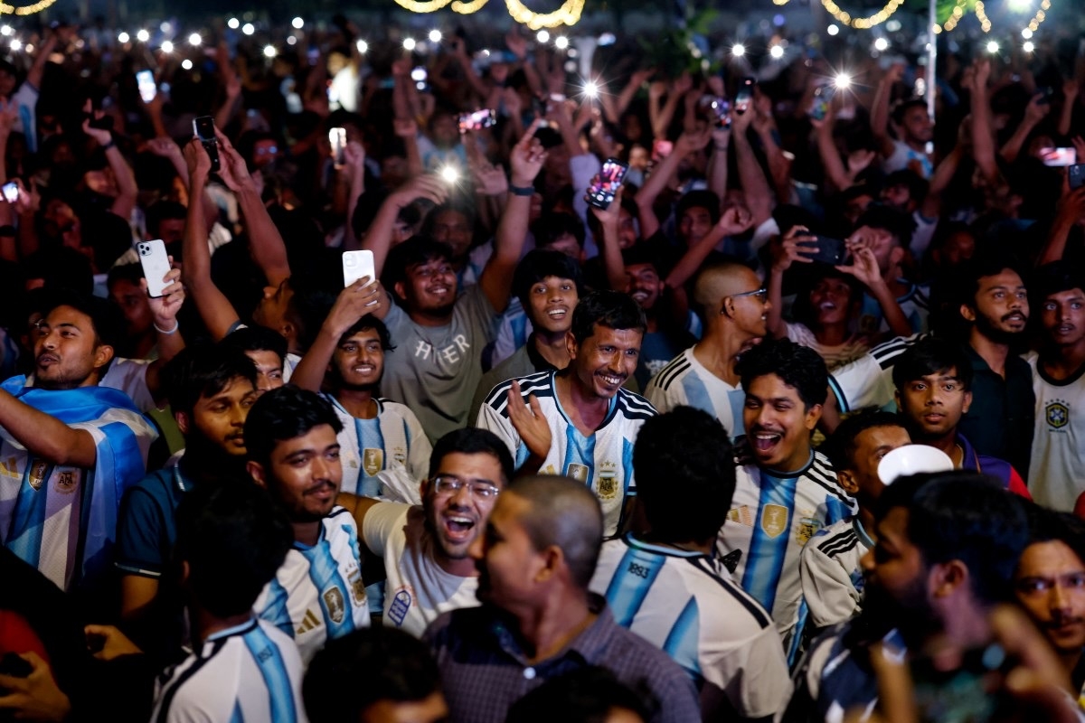 Bangladeshi soccer fans celebrate as Lionel Messi scores a goal during the FIFA World Cup 2026 match between Argentina and Austria, at the University of Dhaka, in Dhaka, Bangladesh, June 23, 2026. (Photo: REUTERS/Mohammad Ponir Hossain)<br>
 