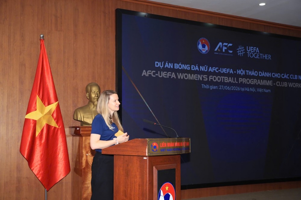 Die Vertreterin der UEFA Lowri Robert. (Foto: thethaovanhoa.vn)