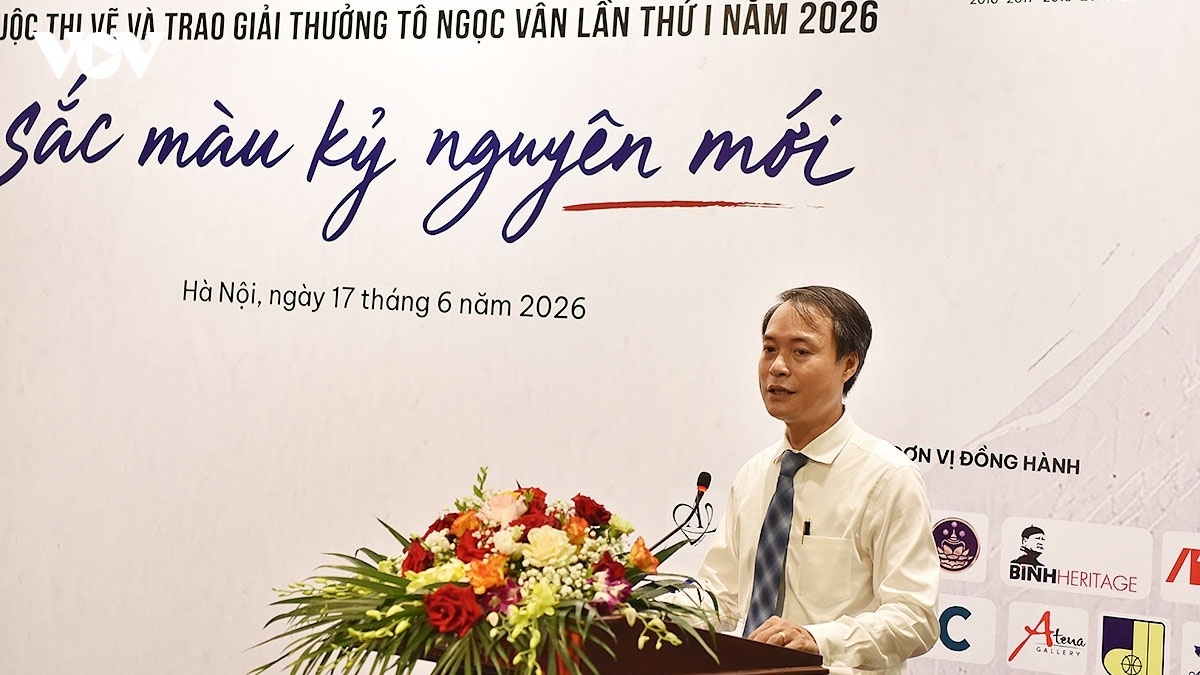 Tổng biên tập Tạp chí Mỹ Thuật Ngô Xuân Tiến, Trưởng Ban tổ chức cuộc thi, phát tại buổi phát động.