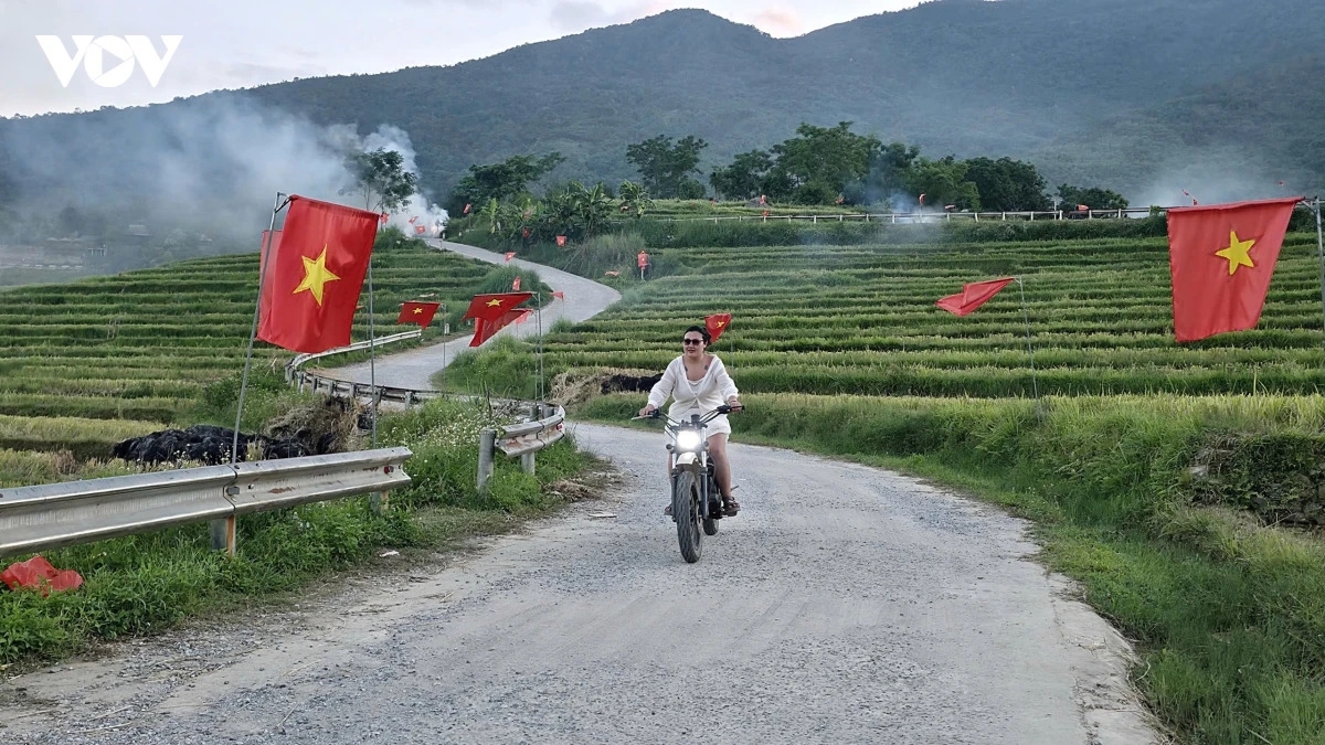 Biển mây bảng lảng, khói lam chiều và ánh bình minh đầu ngày khiến Pù Luông trở thành điểm dừng chân lý tưởng cho những ai muốn tìm lại sự bình yên.