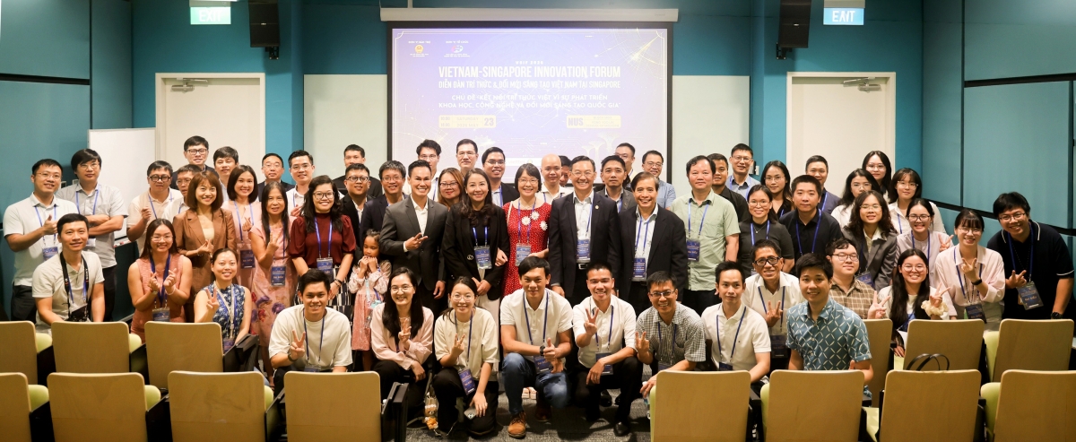 Các chuyên gia trí thức, nhà khoa học Việt Nam tại Singapore. Ảnh: VNAS.