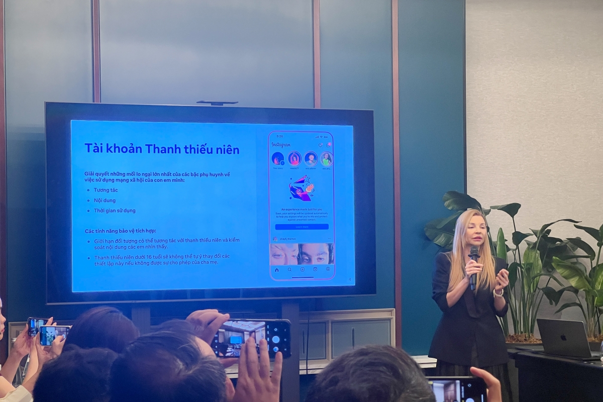 Malina Enlund, Head of Safety Policy APAC at Meta, shares insights on teen online safety and parental controls during a discussion in Hanoi on May 28, 2026. (Photo: Meta)