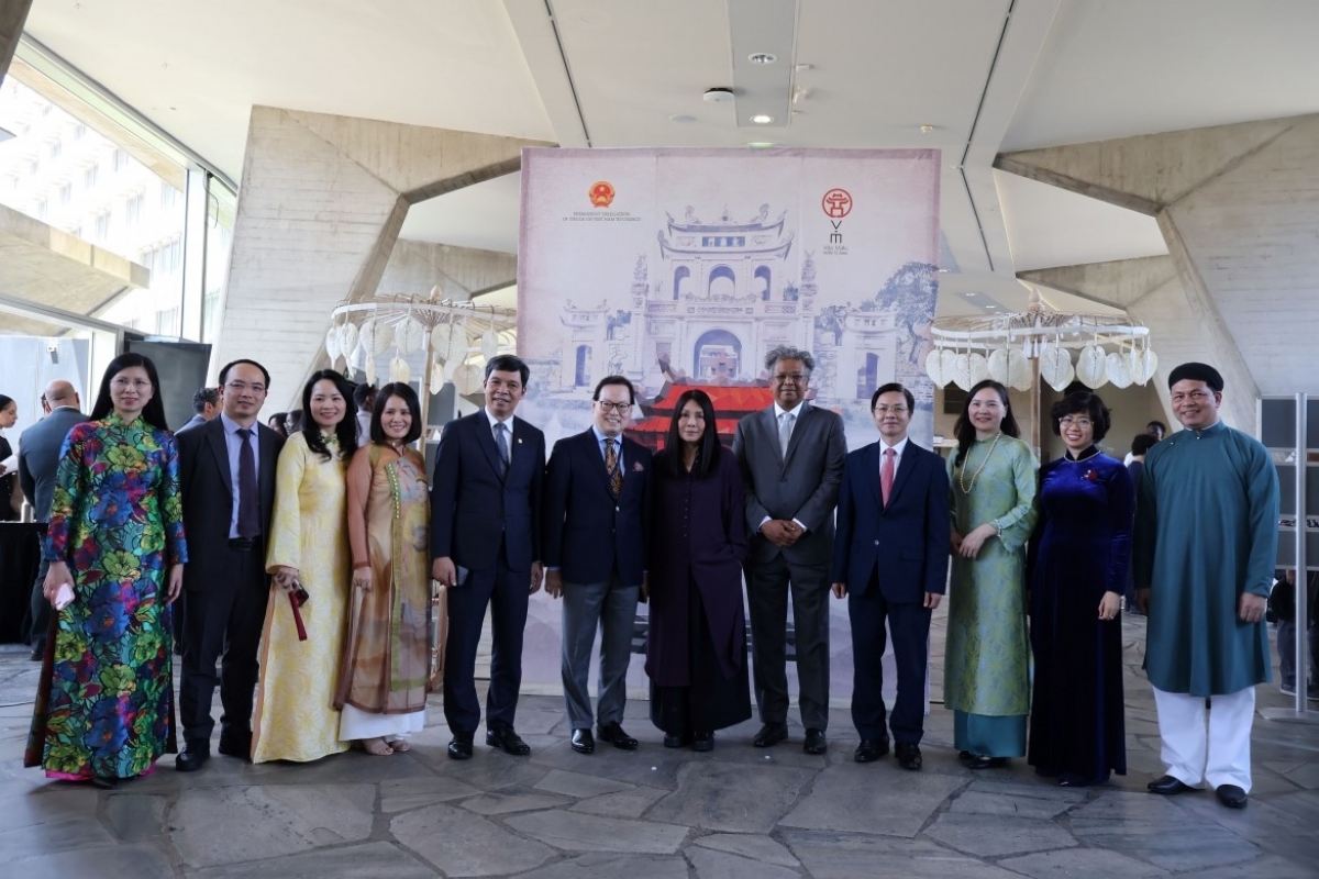 Là một trong những hoạt động nổi bật trong chuỗi kỷ niệm 50 năm quan hệ Việt Nam – UNESCO, chương trình “Đạo học” góp phần quảng bá giá trị của Văn Miếu – Quốc Tử Giám, Thăng Long – Hà Nội nghìn năm văn hiến và văn hóa Việt Nam tới bạn bè quốc tế, đồng thời thể hiện sinh động mối quan hệ đối tác ngày càng toàn diện, thiết thực và hiệu quả giữa Việt Nam và UNESCO. Ảnh: Trung tâm Văn hóa Khoa học Văn Miếu – Quốc Tử Giám