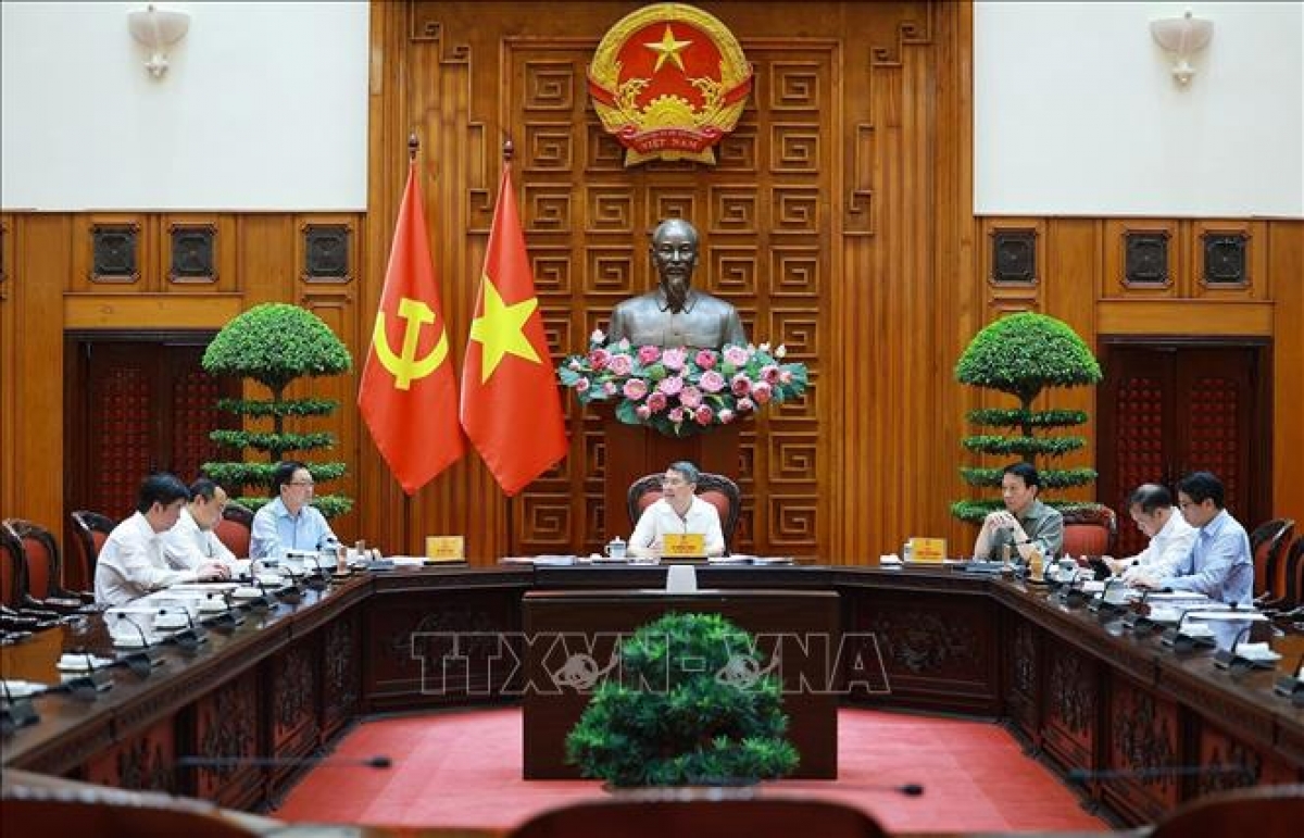 PM Le Minh Hung chairs a meeting on the National Digital Architecture Framework, national databases, and strategic technologies, Hanoi, July 3, 2026. (Photo: VNA)