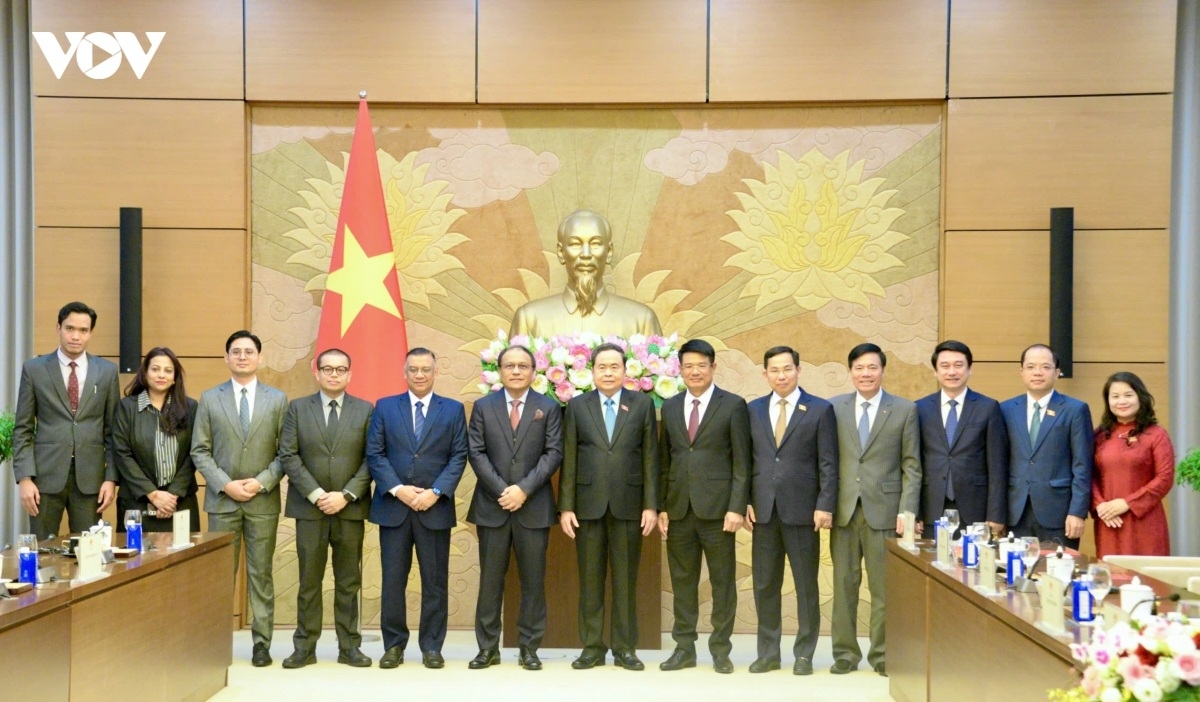 Ketua MN Tran Thanh Man dan para delegasi (Foto: VOV)