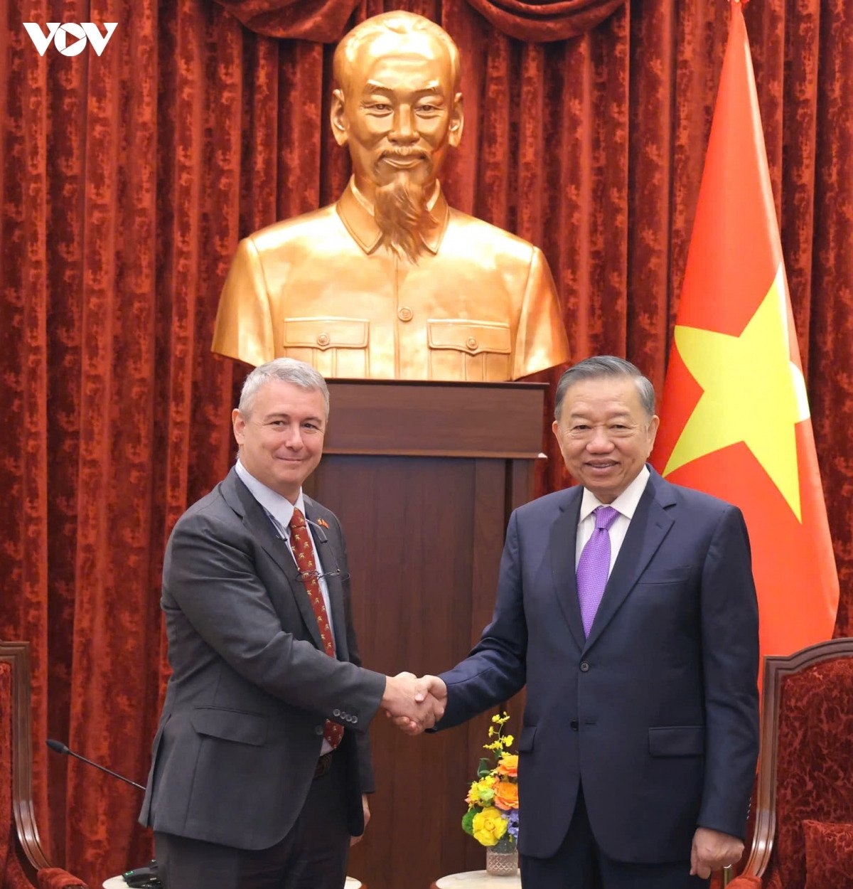 Tổng Bí thư, Chủ tịch nước Tô Lâm tiếp Đại sứ Đặc mệnh toàn quyền Vương quốc Bỉ tại Việt Nam Karl Van Den Bossche. Ảnh: Văn Hiếu/VOV