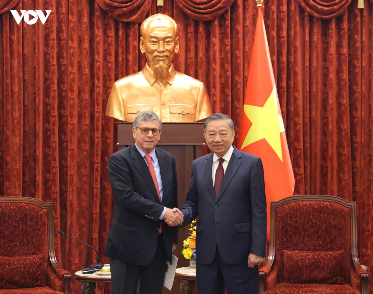 Tổng Bí thư, Chủ tịch nước Tô Lâm tiếp Đại sứ Đặc mệnh toàn quyền Cộng hòa Liên bang Brazil tại Việt Nam Marco Farani. Ảnh: Văn Hiếu/VOV