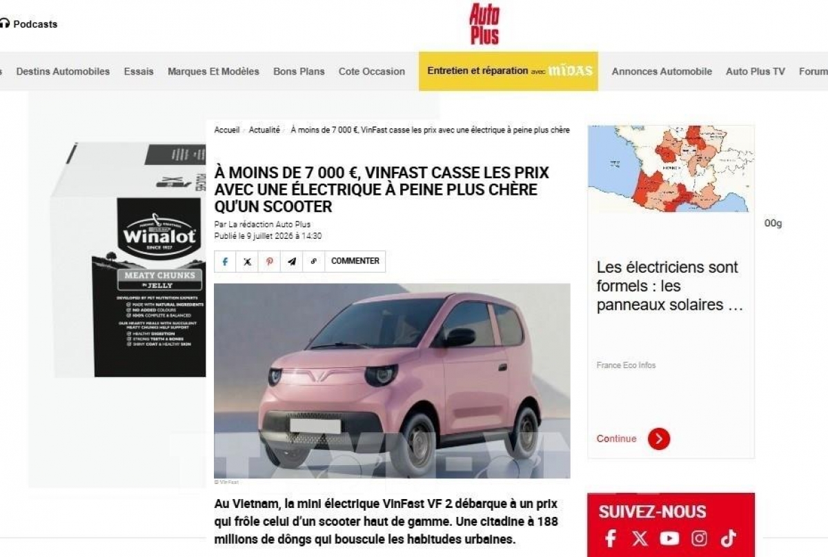 Bài đăng ngày 9/7/2026 trên tạp chí ô tô Auto Plus - một trong những ấn phẩm chuyên ngành ô tô có lượng phát hành lớn tại Pháp, với những đánh giá tích cực về mẫu xe điện mini VF 2 của VinFast. Ảnh: TTXVN