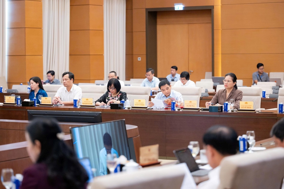 Các đại biểu tham dự Phiên họp. Ảnh: quochoi.vn