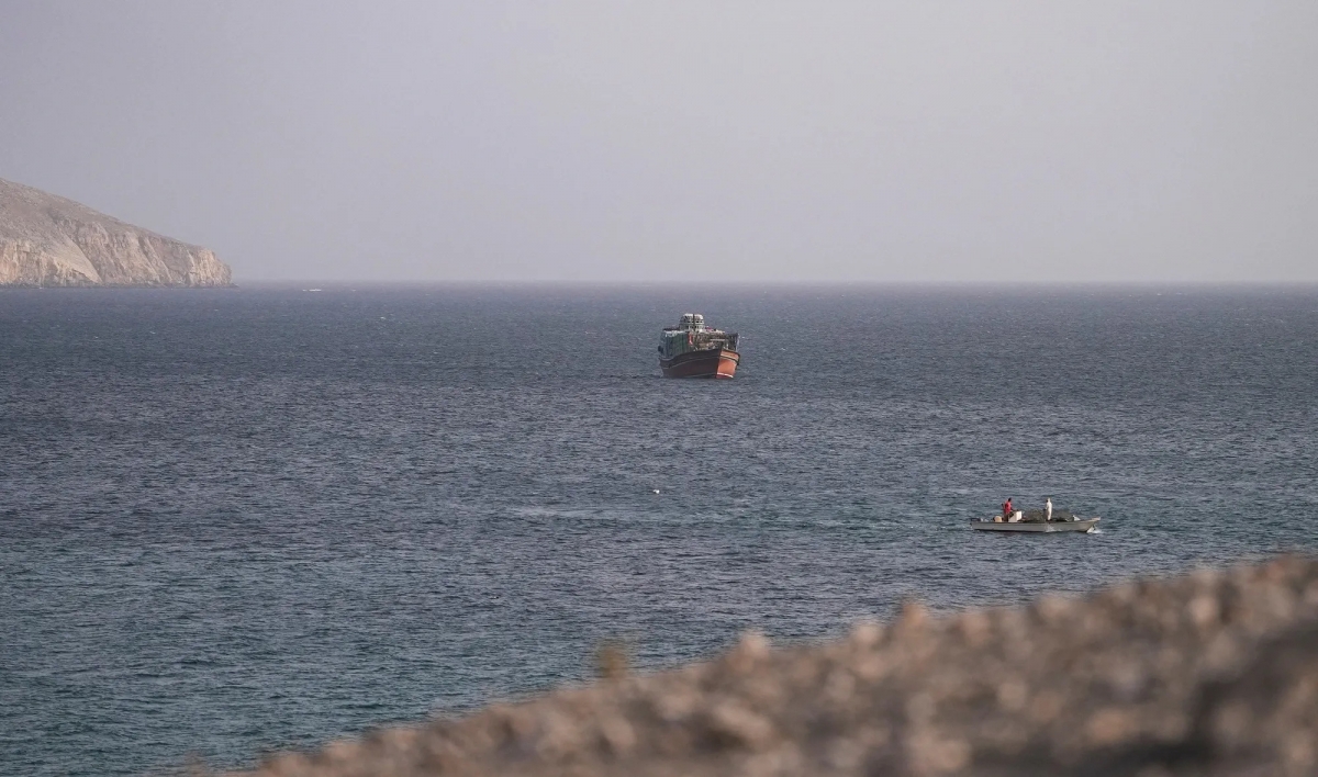 ​​​Un navire dans le détroit d'Ormuz, vu depuis Oman, le 16 juillet 2026. Photo: REUTERS