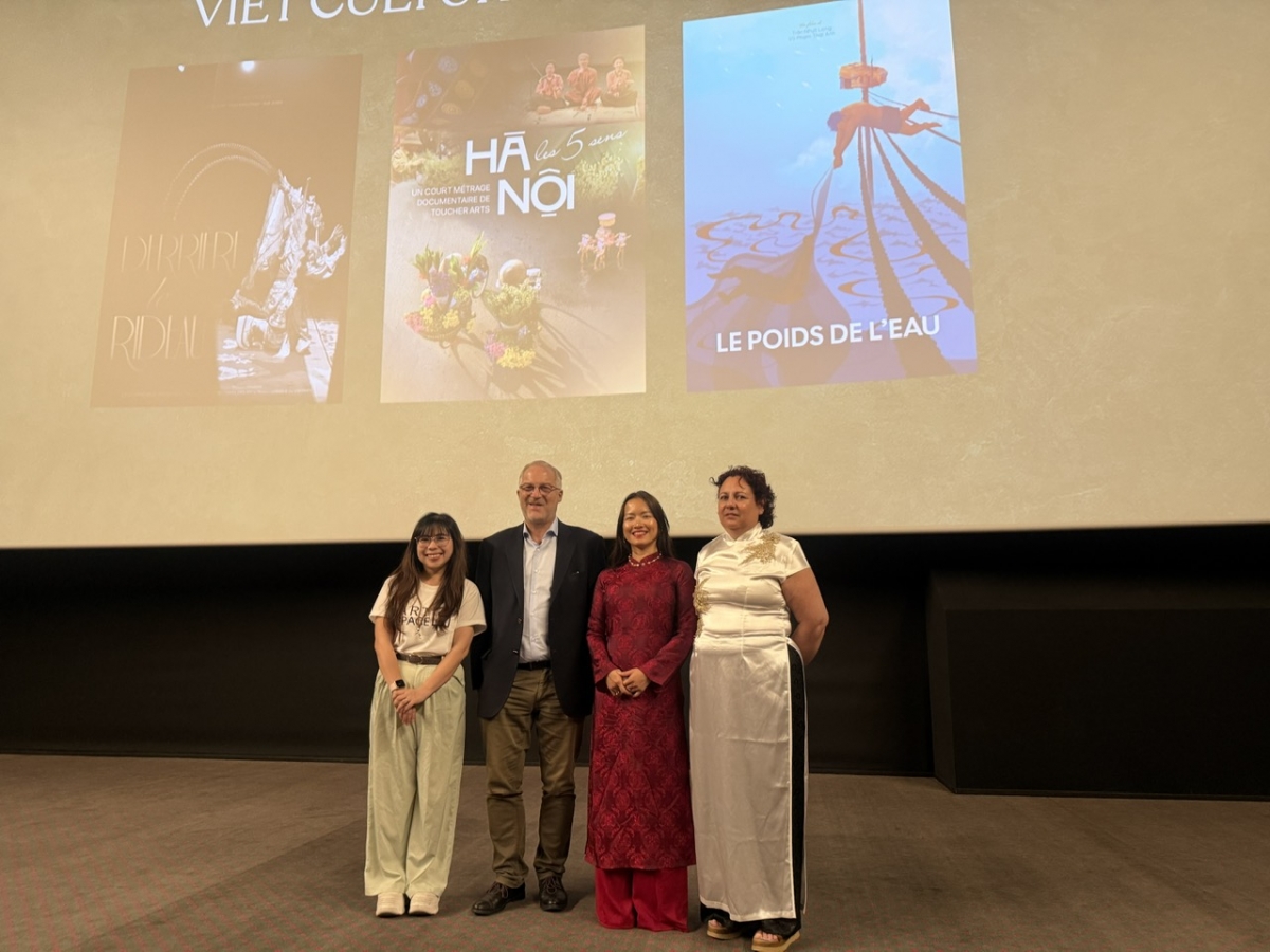 Le maire de Lorient, Fabrice Loher, lors de la projection de Viet Culture in Motion à Lorient. Photo: Art Space