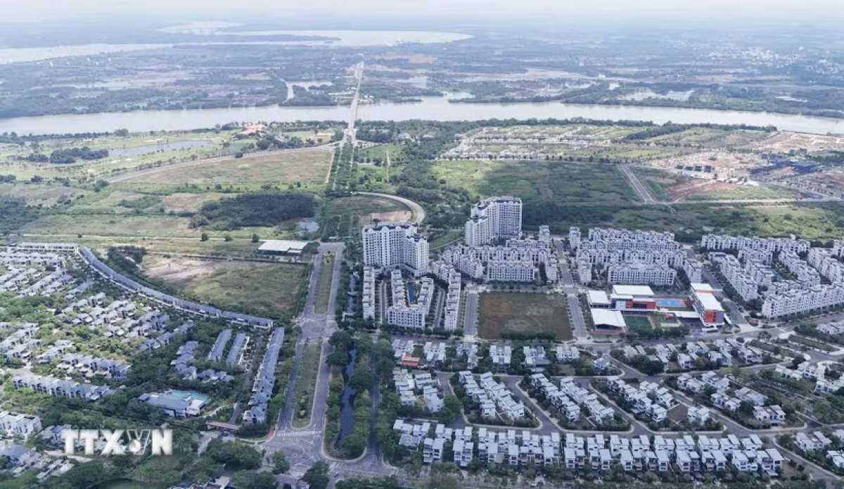 Một khu đô thị đang xây dựng tại phường Nhơn Trạch, thành phố Đồng Nai. Ảnh: Công Phong/TTXVN