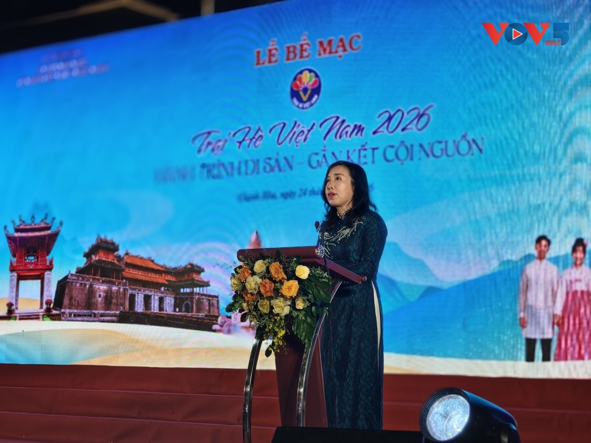 Wamenlu Le Thi Thu Hang menyampaikan pidato di depan upacara penutupan perkemahan tersebut (Foto: Duc Anh/VOV5)