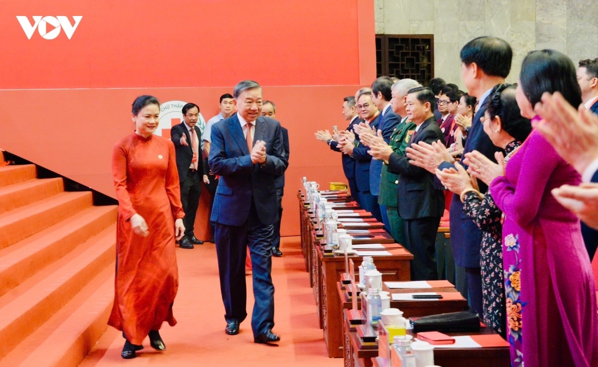 Sekjen sekaligus Presiden To Lam menghadiri  Kongres Nasional ke-12 Lembaga Palang Merah Vietnam untuk masa bakti 2026 - 2031 (Foto: Van Hieu/VOV)