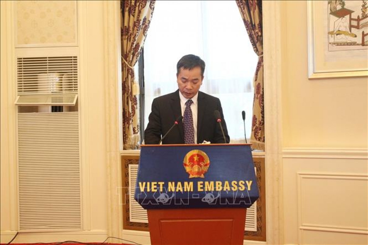 Công sứ Đại sứ quán Việt Nam tại Trung Quốc Hoàng Văn Tuấn phát biểu khai mạc sự kiện. Ảnh: TTXVN