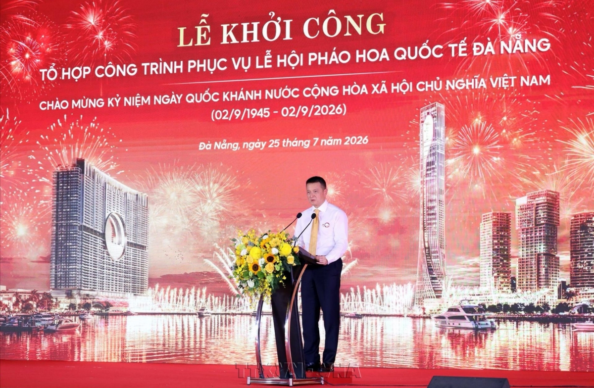 Sun Group Chairman Dang Minh Truong speaks at the groundbreaking ceremony. (Photo: Tran Le Lam/VNA )