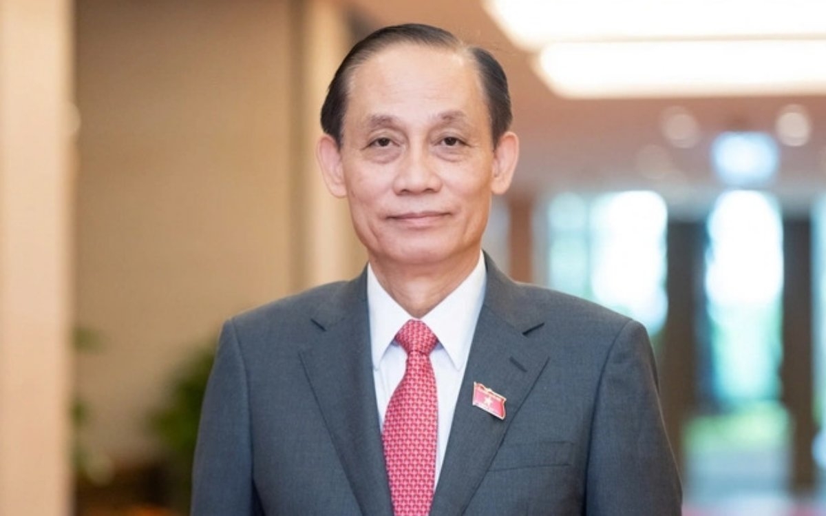Foreign Minister Le Hoai Trung