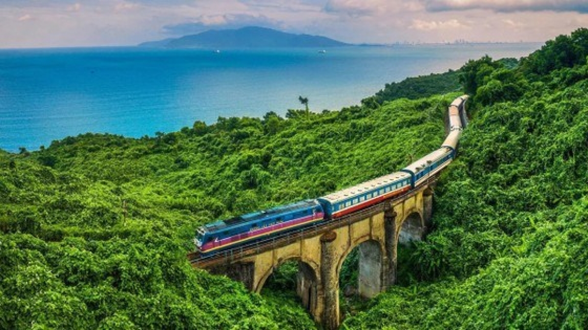 เส้นทางรถไฟสายเหนือ-ใต้ ติดอันดับหนึ่งในเส้นทางรถไฟสวยที่สุดในโลก