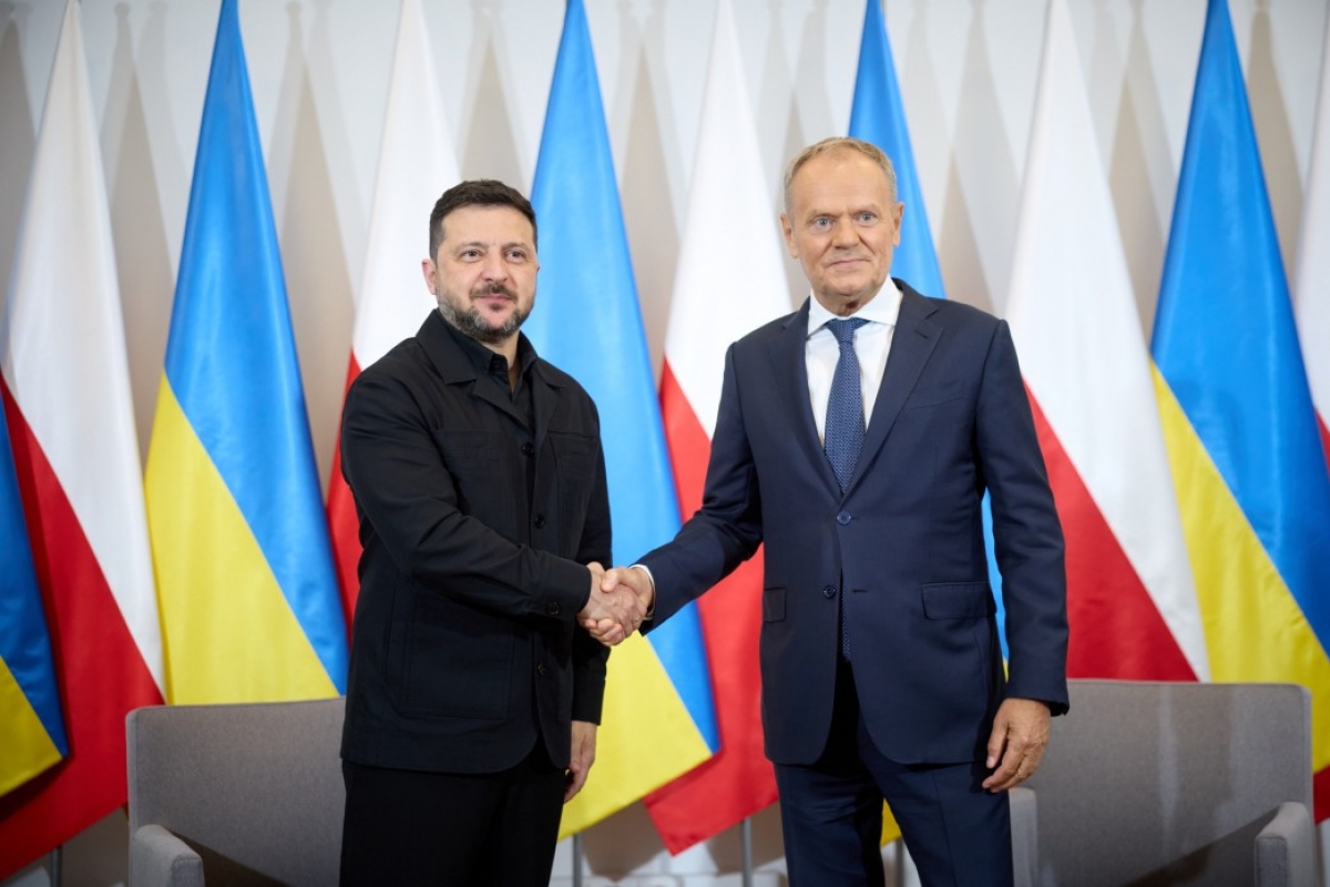 Премьер-министр Польши Дональд Туск (справа) и президент Украины Владимир Зеленский (слева) во время встречи в городе Люблин на востоке Польши, 29 июля. Фото: president.gov.ua.