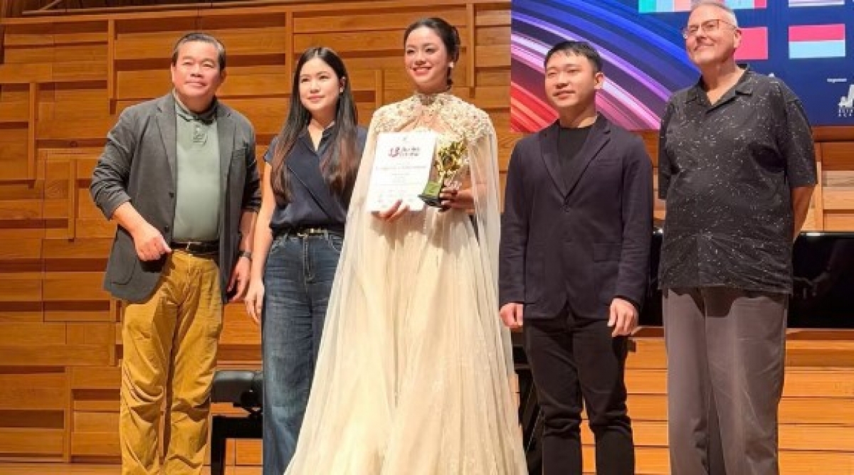 Che Thuc Anh gewinnt den Goldpokal in der Kategorie „Vocal Solo with Piano“. (Foto: Che Thuc Anh)