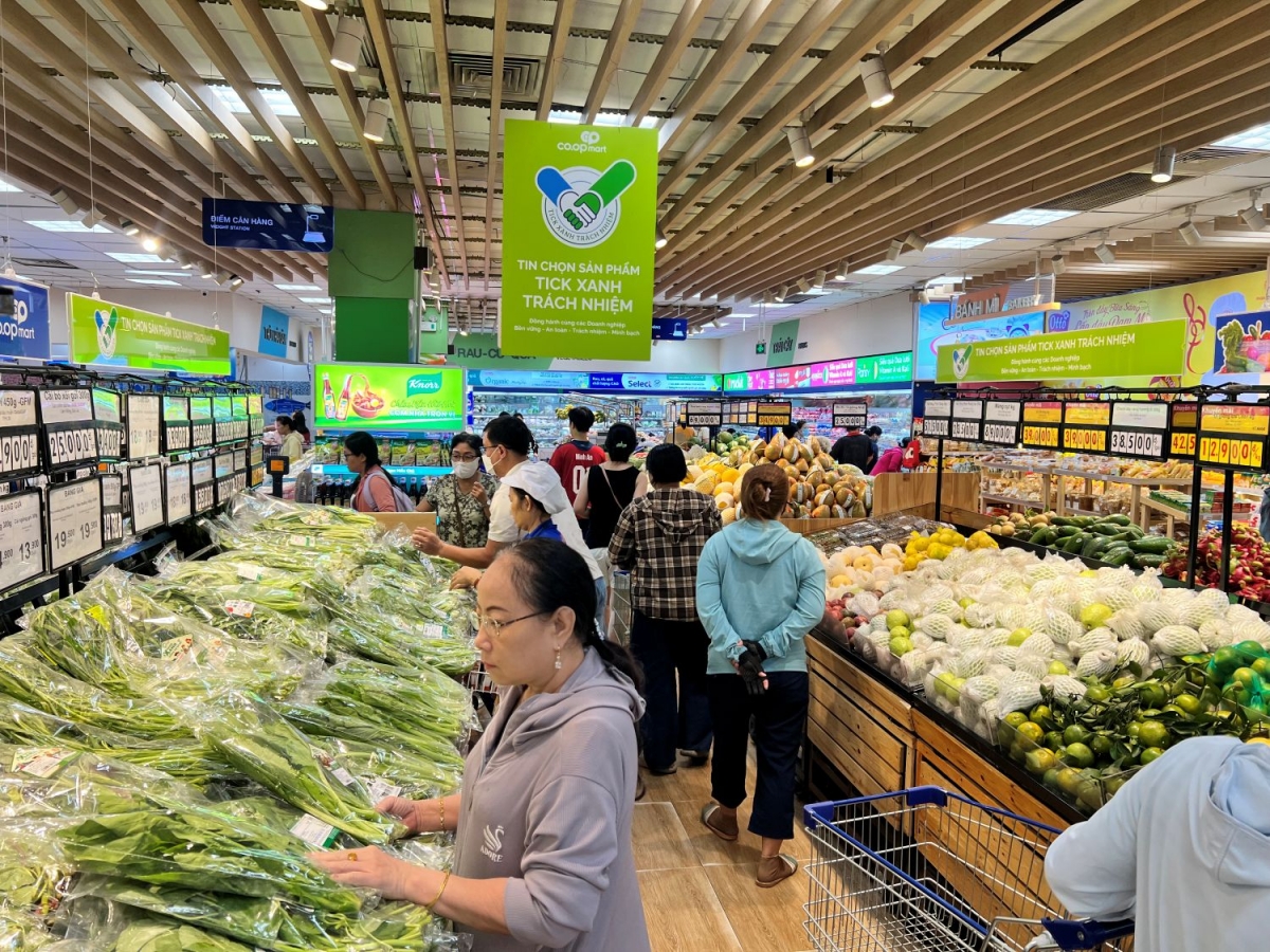 Rau củ quả là một trong những nhóm hàng được ưu đãi sâu trong chương trình khuyến khích tiêu dùng bền vững của Saigon Co.op. Ảnh: VGP/LT