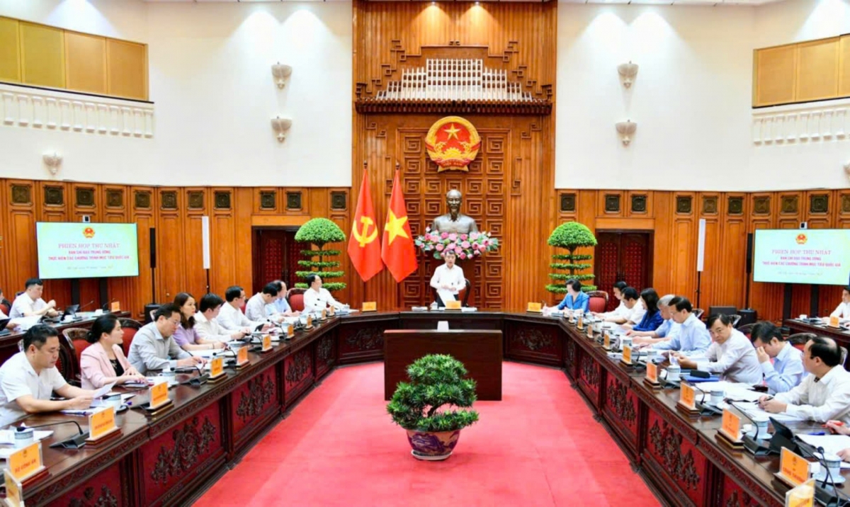 Prime Minister Le Minh Hung speaks at the first meeting of the Central Steering Committee for the implementation of National Target Programs on July 9. (Photo: Lai Hoa/VOV)