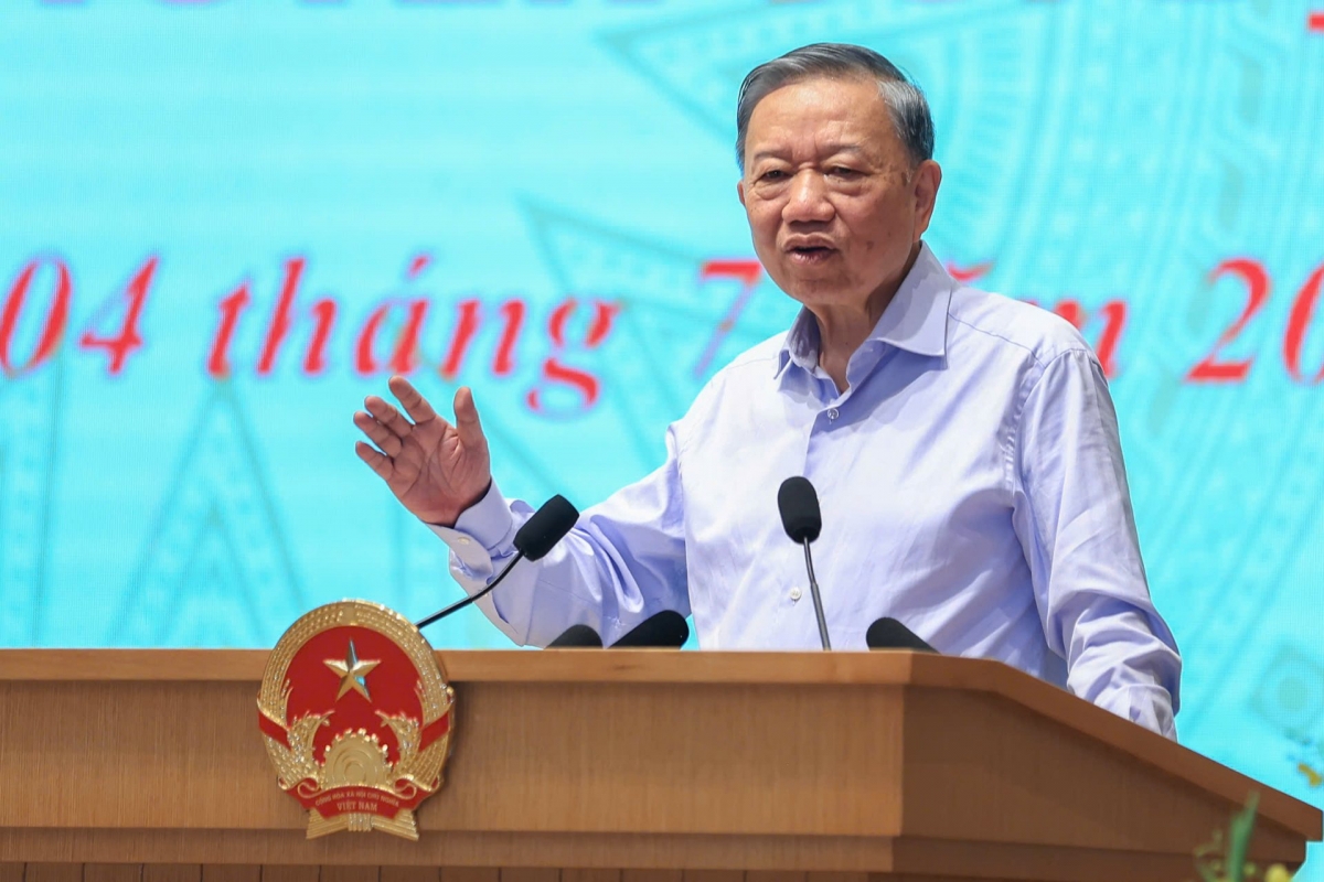 General Secretary and President To Lam speaks at the Government's regular meeting in June and the Government's conference with localities on July 4th. (Photo: Van Hieu/VOV)