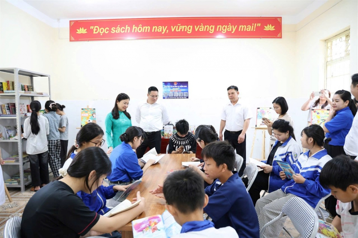 ຫໍ​ສະ​ໝຸດ​ວົງ​ຄະ​ນະ​ຍາດ​ຕາ​ແສງ ເທື້ອງ​ມິງ, ໄທ​ງວຽນ (ພາບ: VOV)